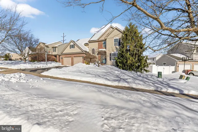 $515,000 | 4609 Troxell Drive, Whitehall, PA 18052