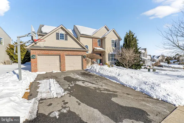 $515,000 | 4609 Troxell Drive, Whitehall, PA 18052