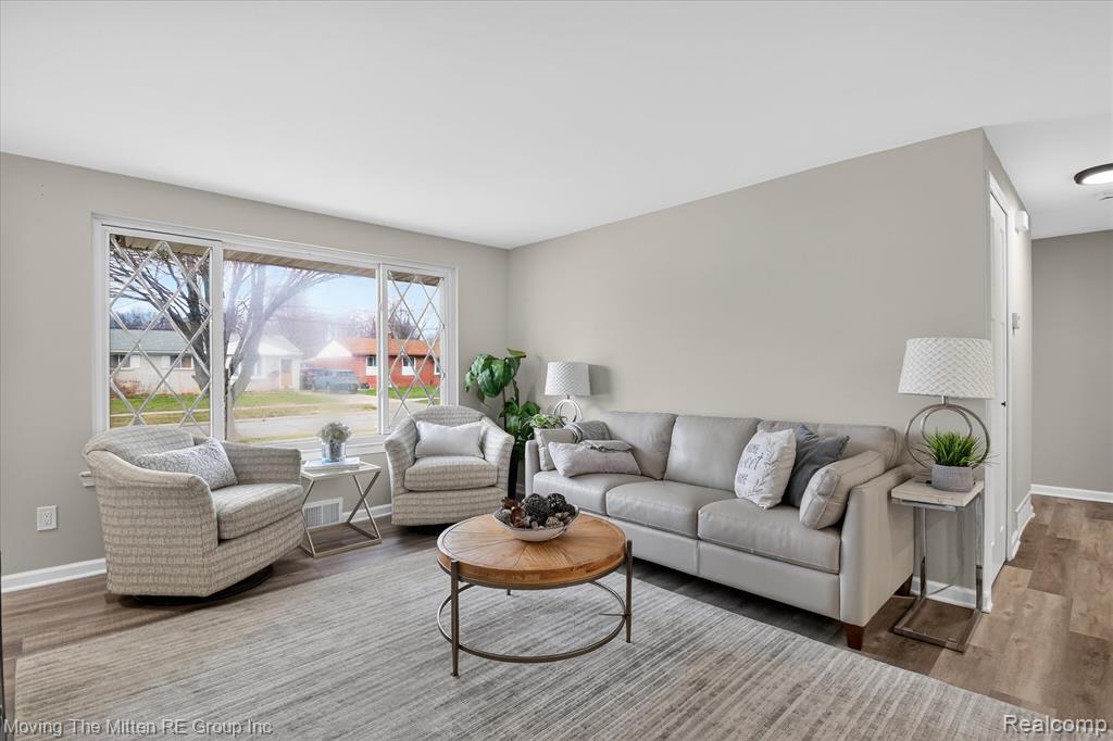 38061 Walnut Street Romulus, MI 48174 - Photo 7 of 68