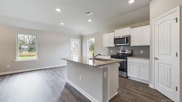 $178,500 | 4016 Savannah Oaks Drive, Lake Charles, LA 70607