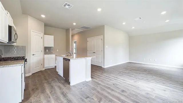 $178,500 | 4016 Savannah Oaks Drive, Lake Charles, LA 70607