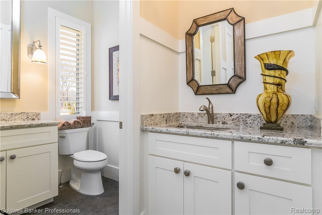 3798 Thatcher Drive Rochester, MI 48309 - Photo 26 of 62 026-Mud_Room___Powder_Room-5491896-large.jpg