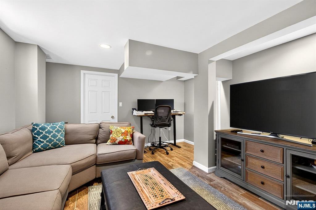 158 Vreeland Avenue Rutherford, NJ 07070 - Photo 28 of 34