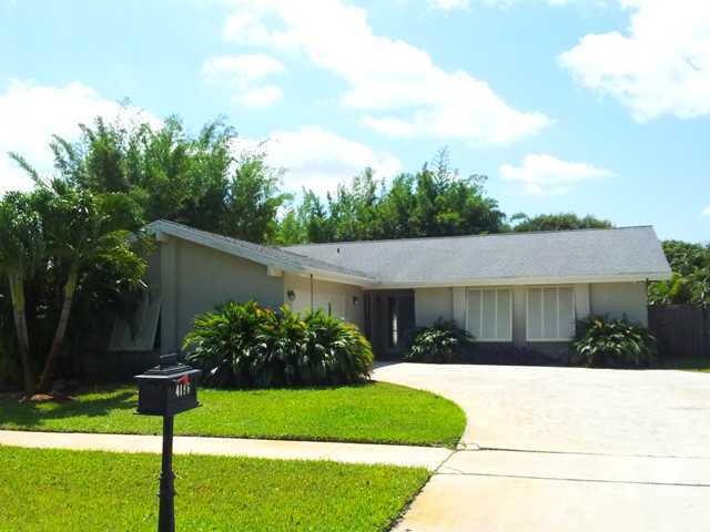 4196 Bay Laurel Way Boca Raton, FL 33487 - Photo 1 of 25 Primary Photo