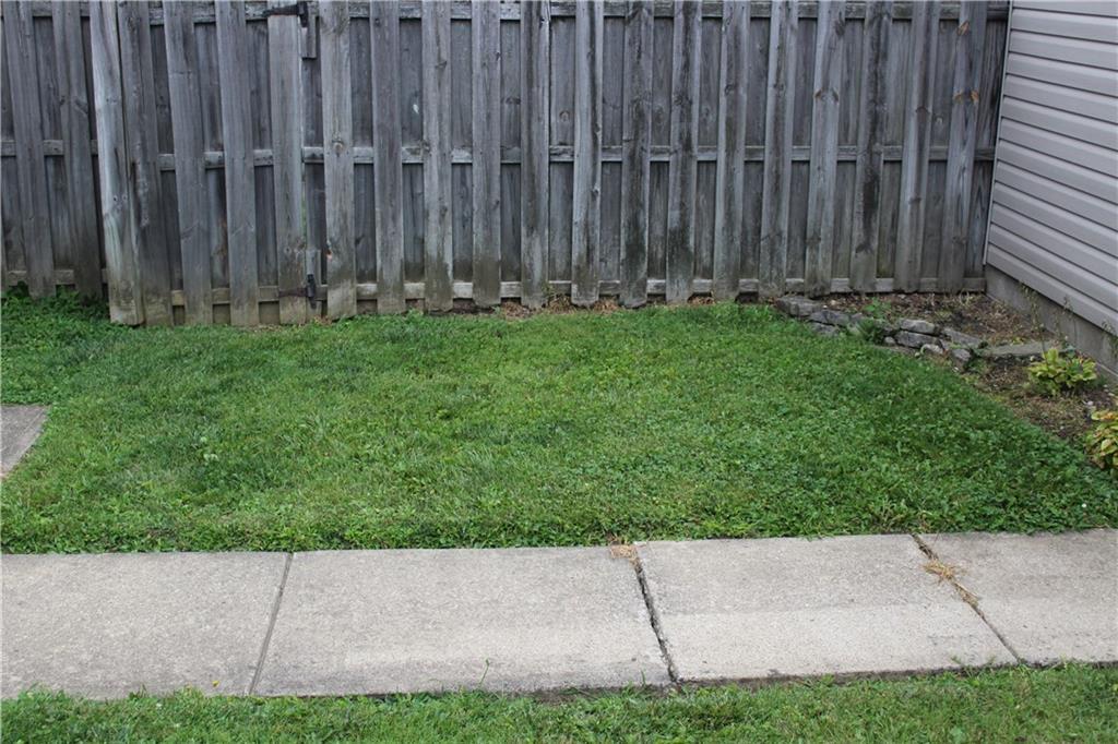 2432 Red Coach Drive, Unit 2432 Springfield, OH 45503 - Photo 4 of 11
