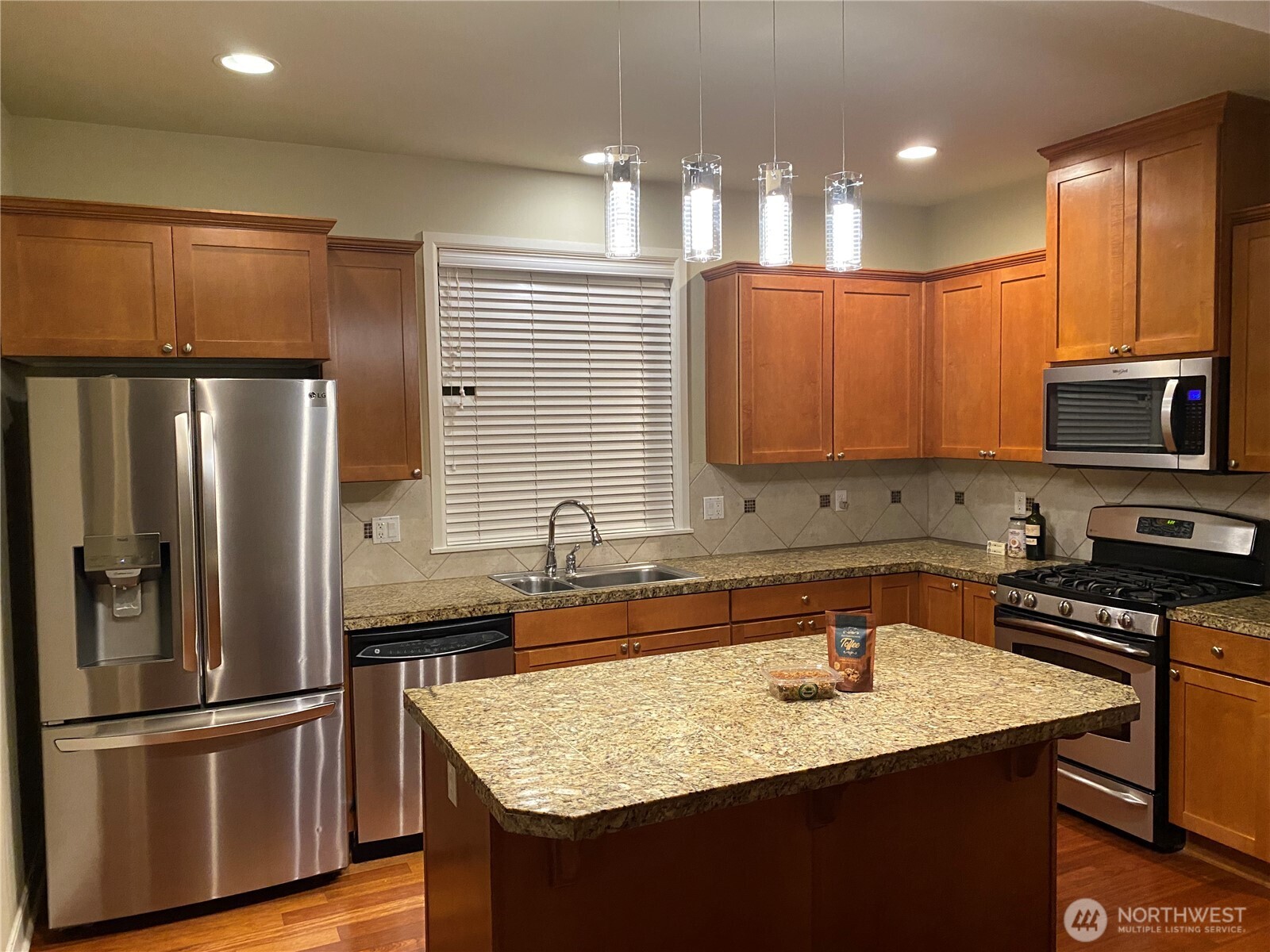 18232 36 Avenue Southeast Bothell, WA 98012 - Photo 4 of 9