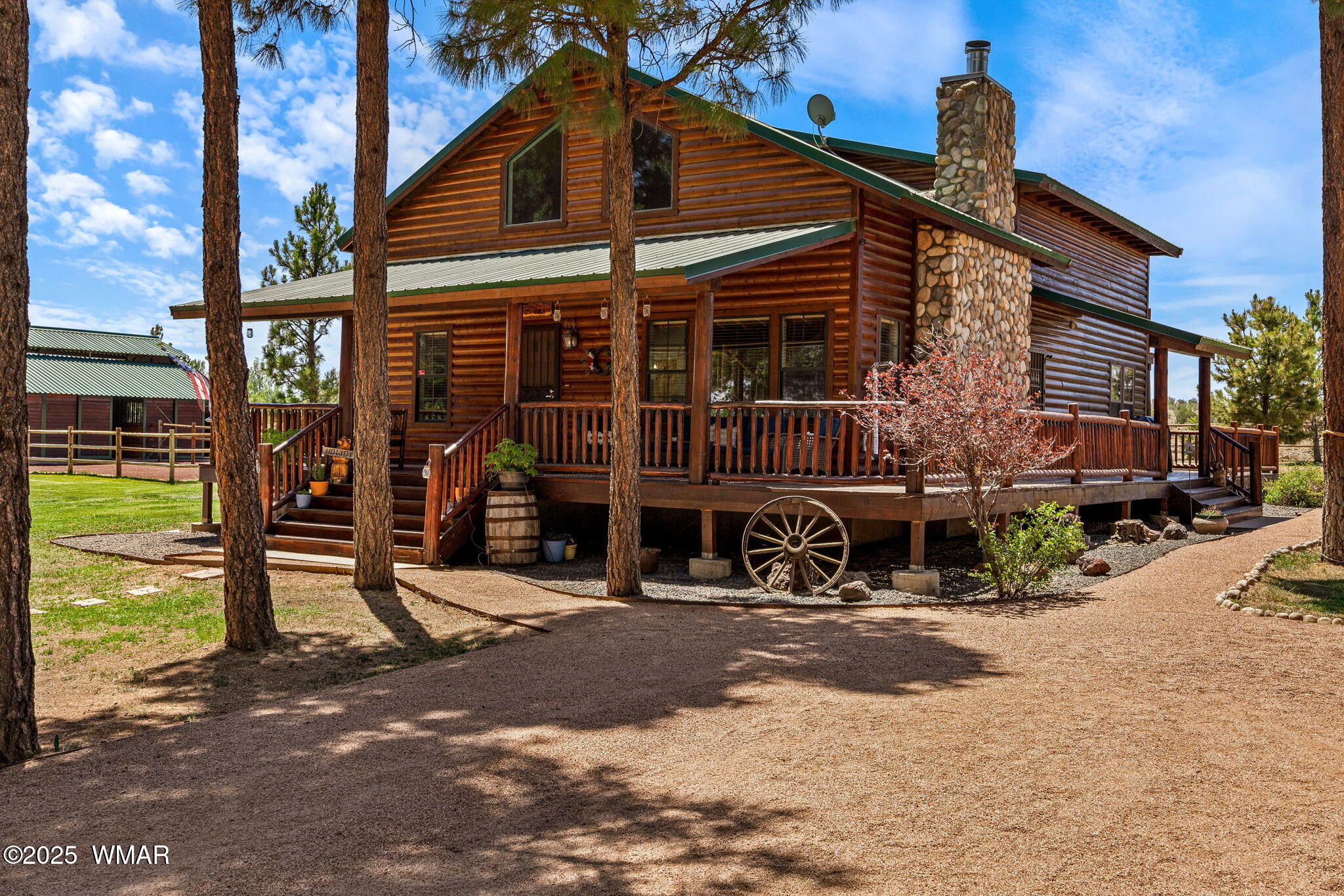 2295 Bison Rnch Trail Overgaard, AZ 85933 - Photo 24 of 68 FRONT OF HOME