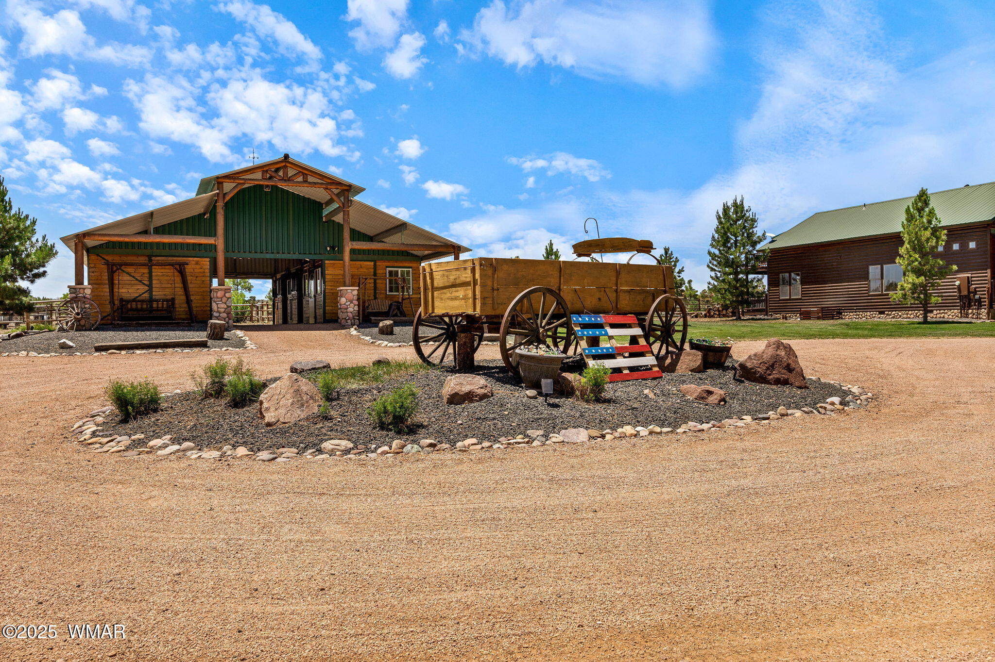 2295 Bison Rnch Trail Overgaard, AZ 85933 - Photo 41 of 68 WAGON IN FRONT COMES WITH! PERFECT TO DECORATE FOR THE HOLIDAYS