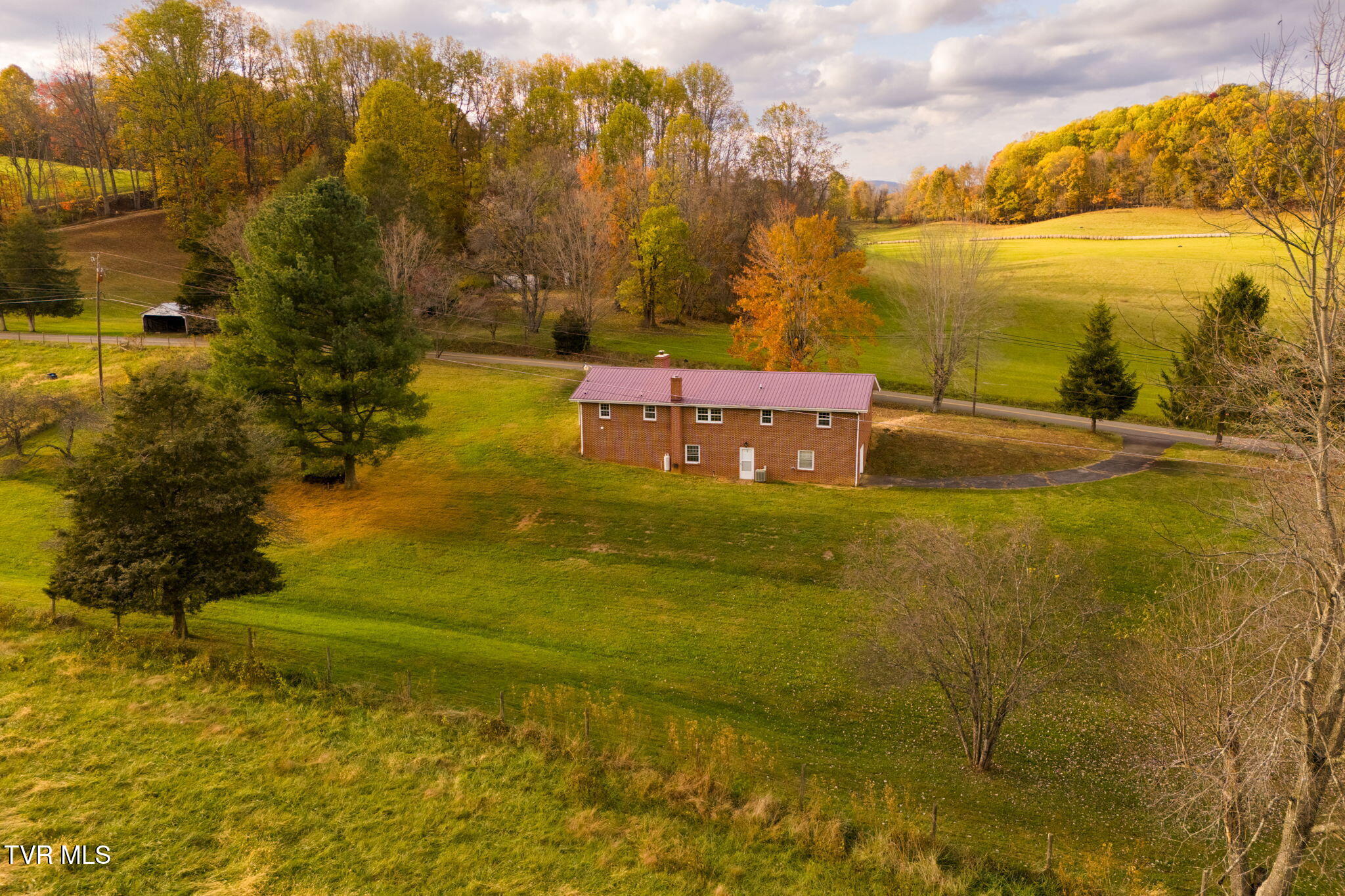 24850 Walden Road Abingdon, VA 24210 - Photo 8 of 38 8-web-or-mls-24850-walden-rd