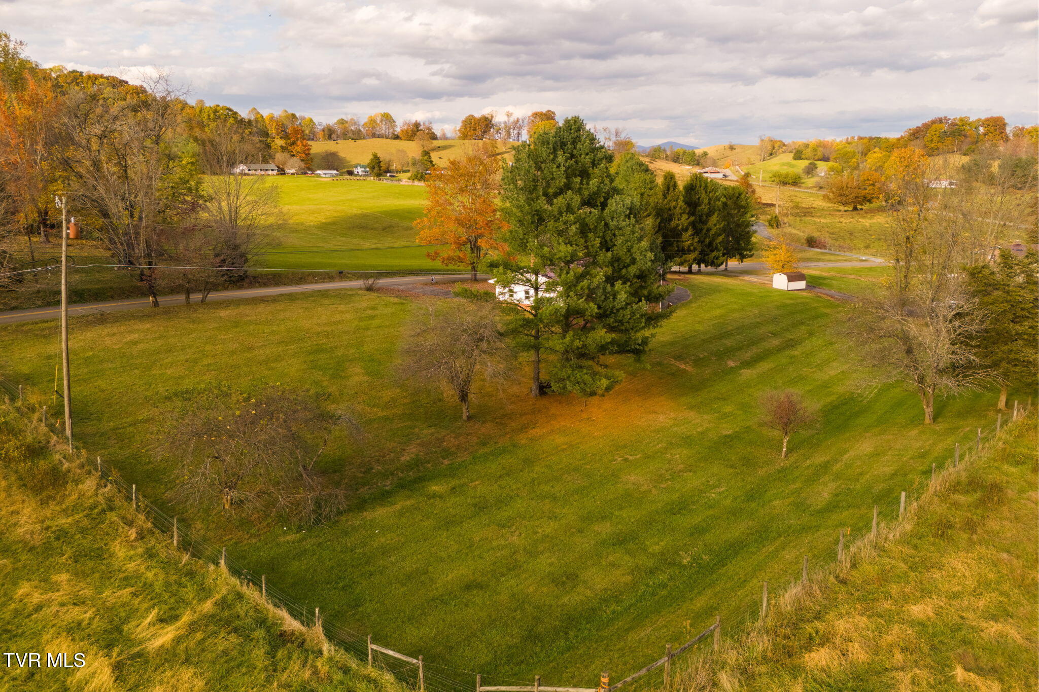 24850 Walden Road Abingdon, VA 24210 - Photo 9 of 38 9-web-or-mls-24850-walden-rd