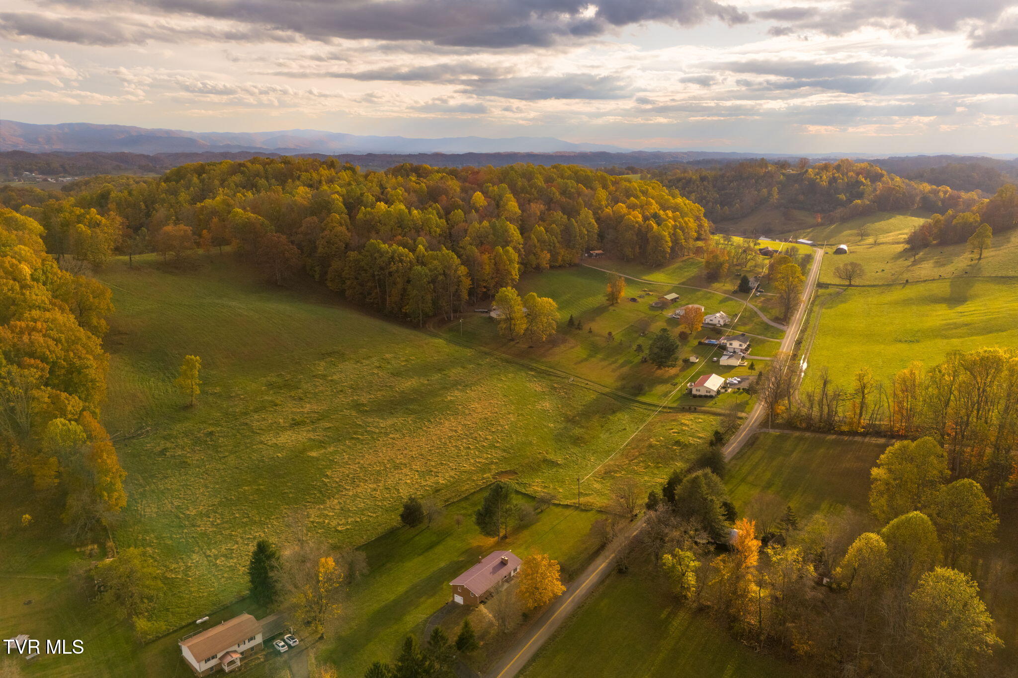 24850 Walden Road Abingdon, VA 24210 - Photo 10 of 38 10-web-or-mls-24850-walden-rd