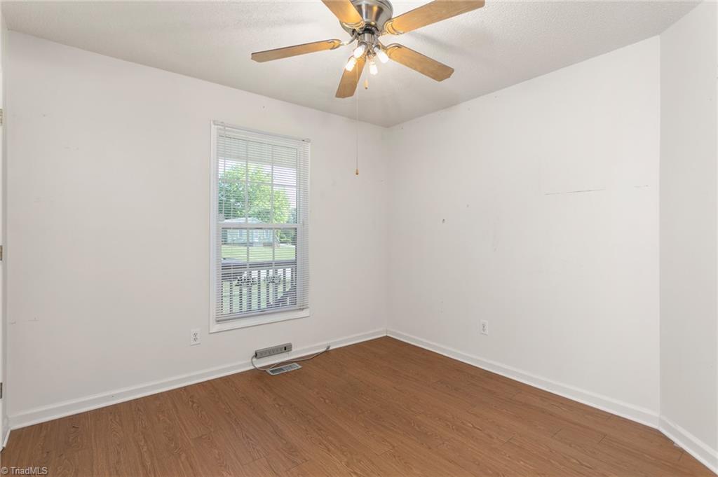 810 Arthur Avenue High Point, NC 27263 - Photo 25 of 36