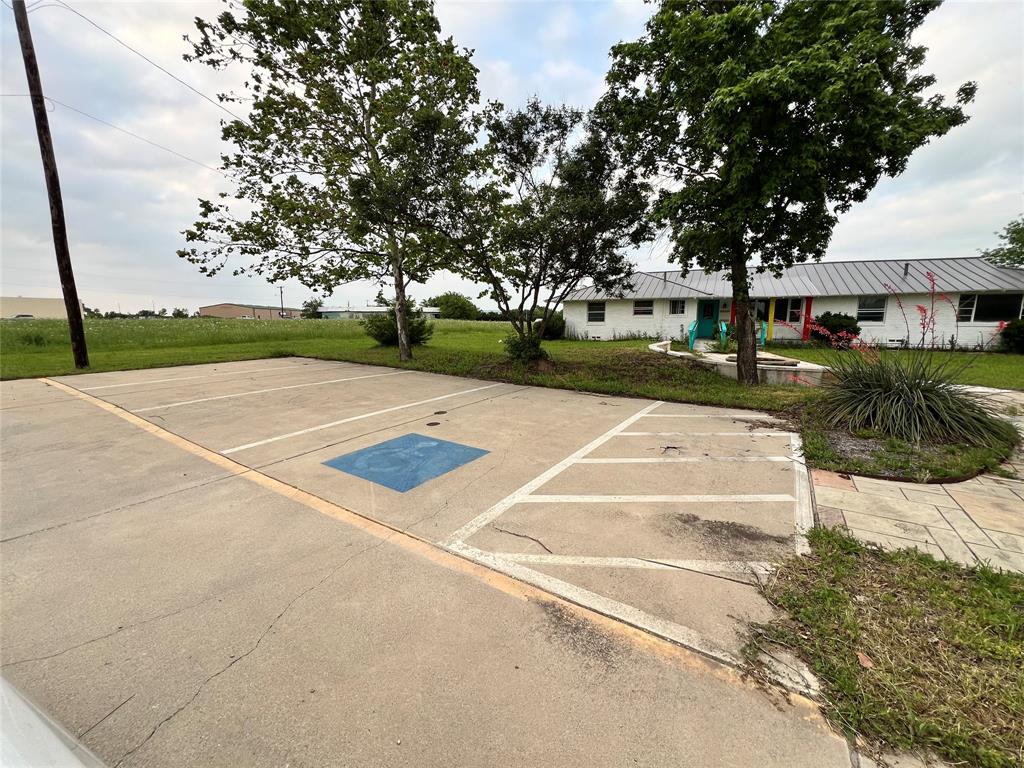 5811 Horizon Road Rockwall, TX 75032 - Photo 8 of 30 a view of a tennis court