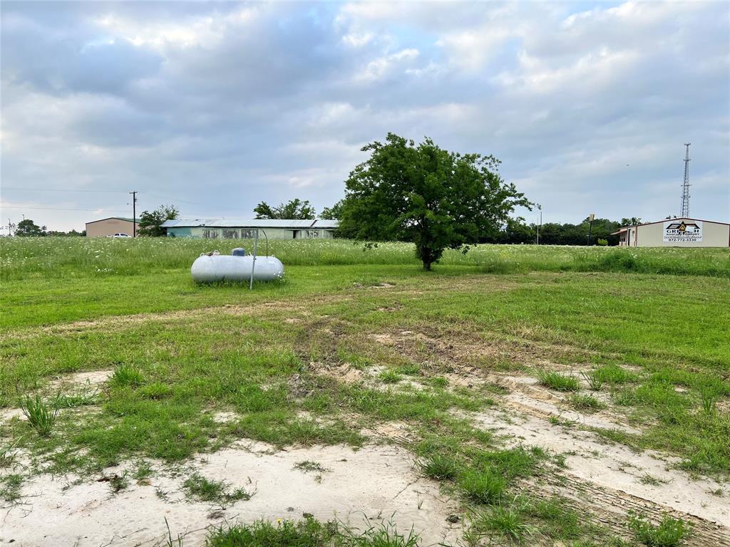 5811 Horizon Road Rockwall, TX 75032 - Photo 10 of 30 a view of a golf course with a garden