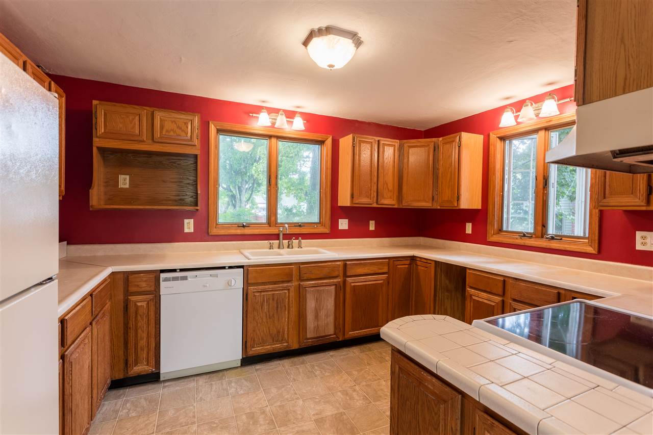6 Morton Avenue Rochester, NH 03867 - Photo 4 of 20
