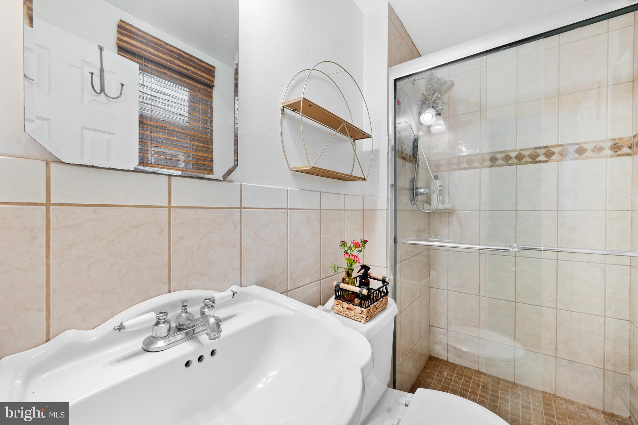 7307 Hiola Road Philadelphia, PA 19128 - Photo 14 of 24 Gallery Image 14