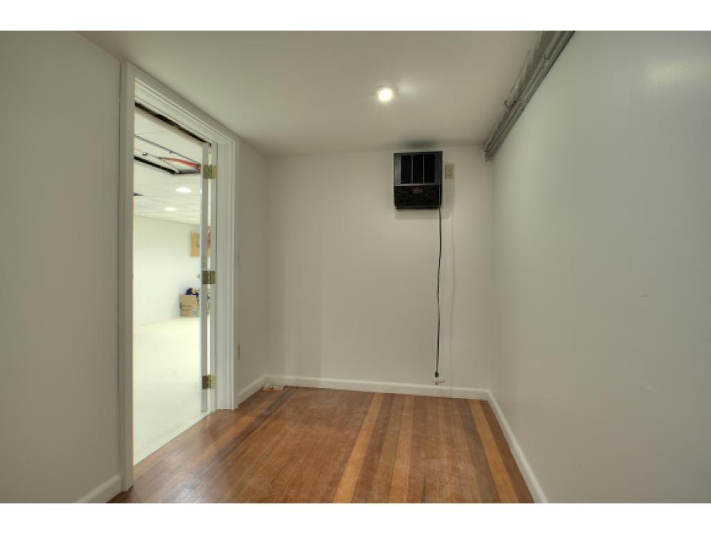 235 Exeter Road Hampton Falls, NH 03844 - Photo 15 of 36