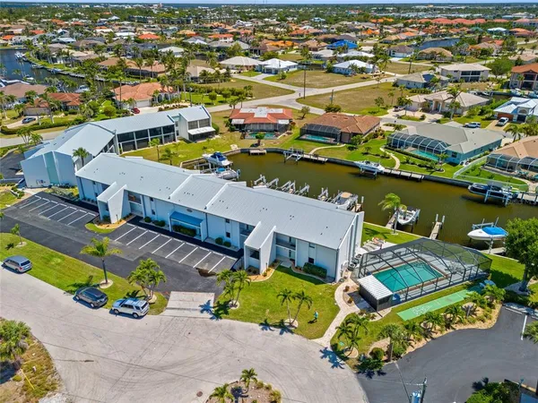$299,900 | 1318 Wesley Drive, Unit B122, Punta Gorda, FL 33950