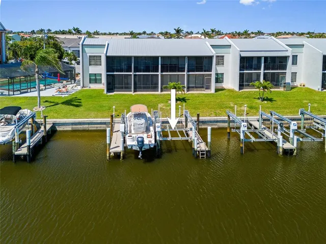 $299,900 | 1318 Wesley Drive, Unit B122, Punta Gorda, FL 33950