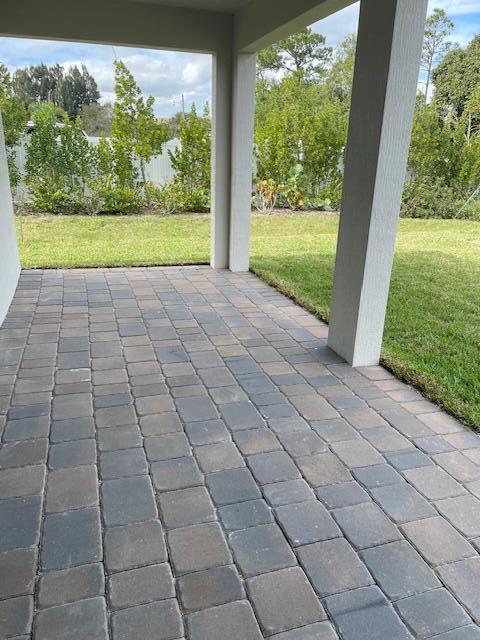 6000 Southeast Sky Blue Circle Stuart, FL 34997 - Photo 6 of 8 Covered Patio