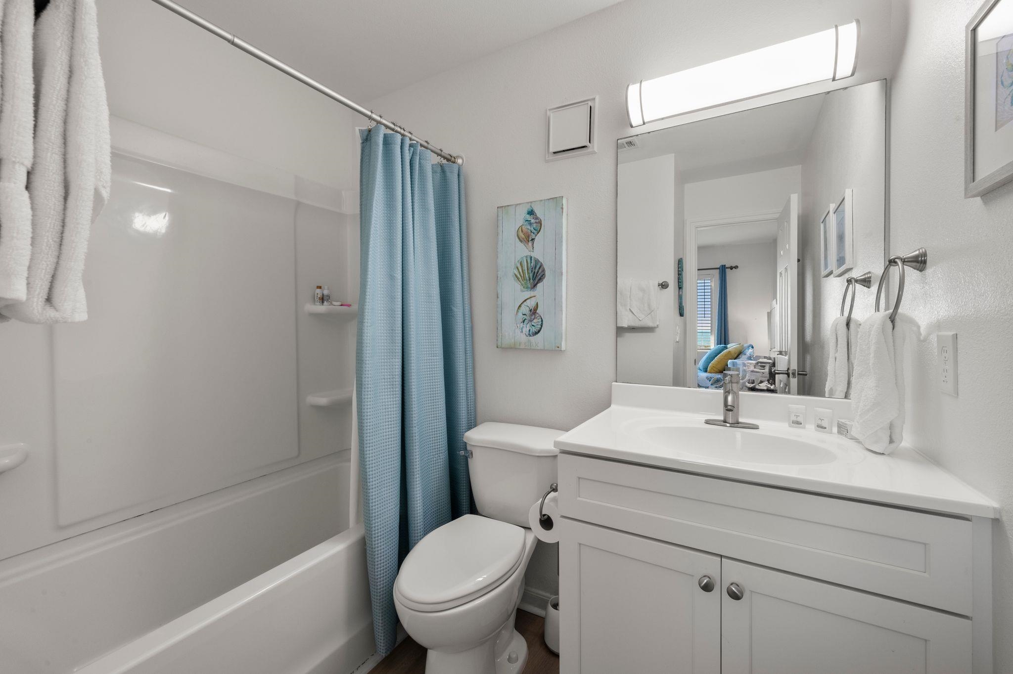 400 Plantation Road, Unit 4409 Gulf Shores, AL 36542 - Photo 15 of 34 Bathroom