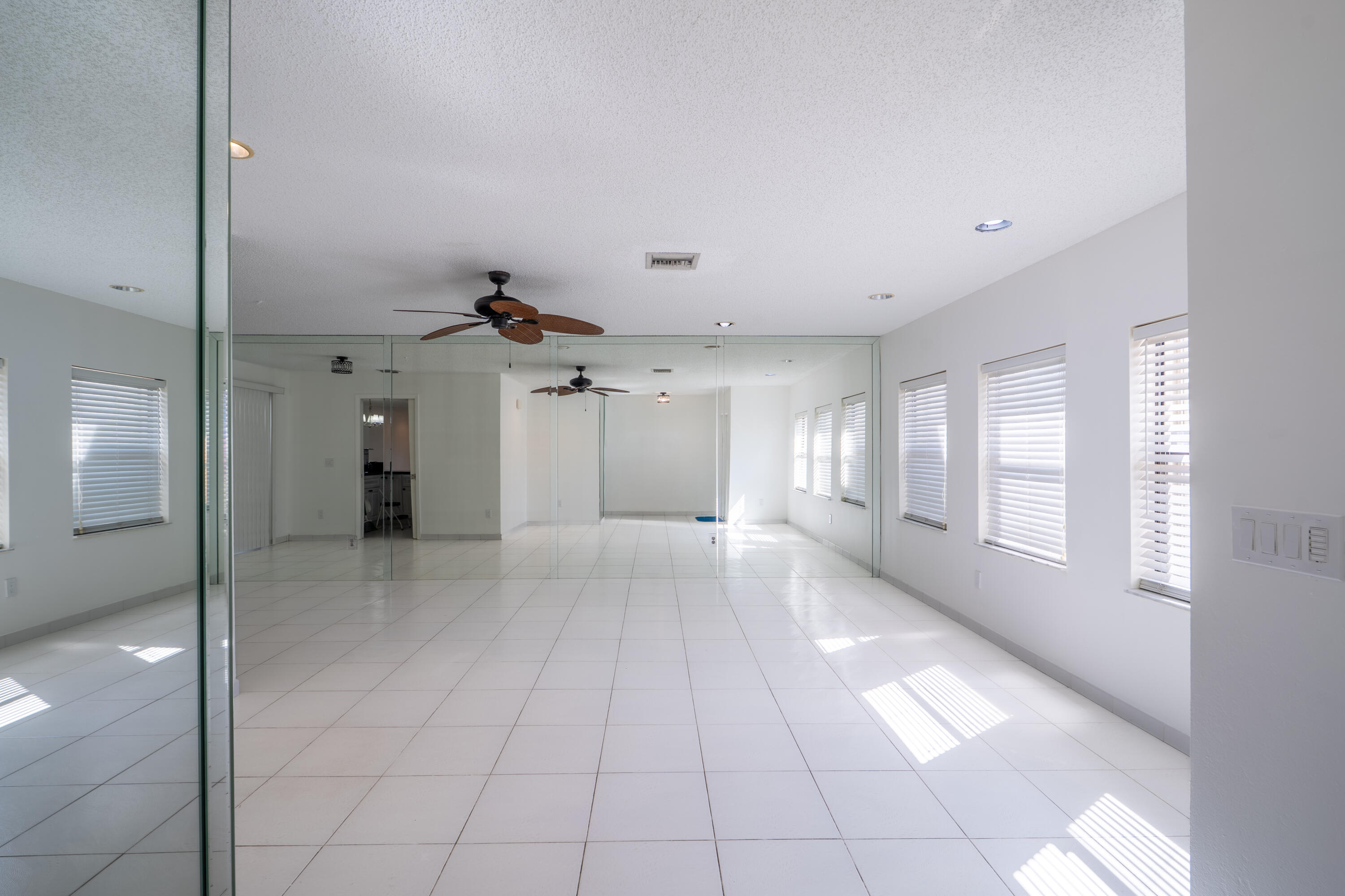 22651 Southwest 8th Court Boca Raton, FL 33433 - Photo 10 of 24 Livingroom