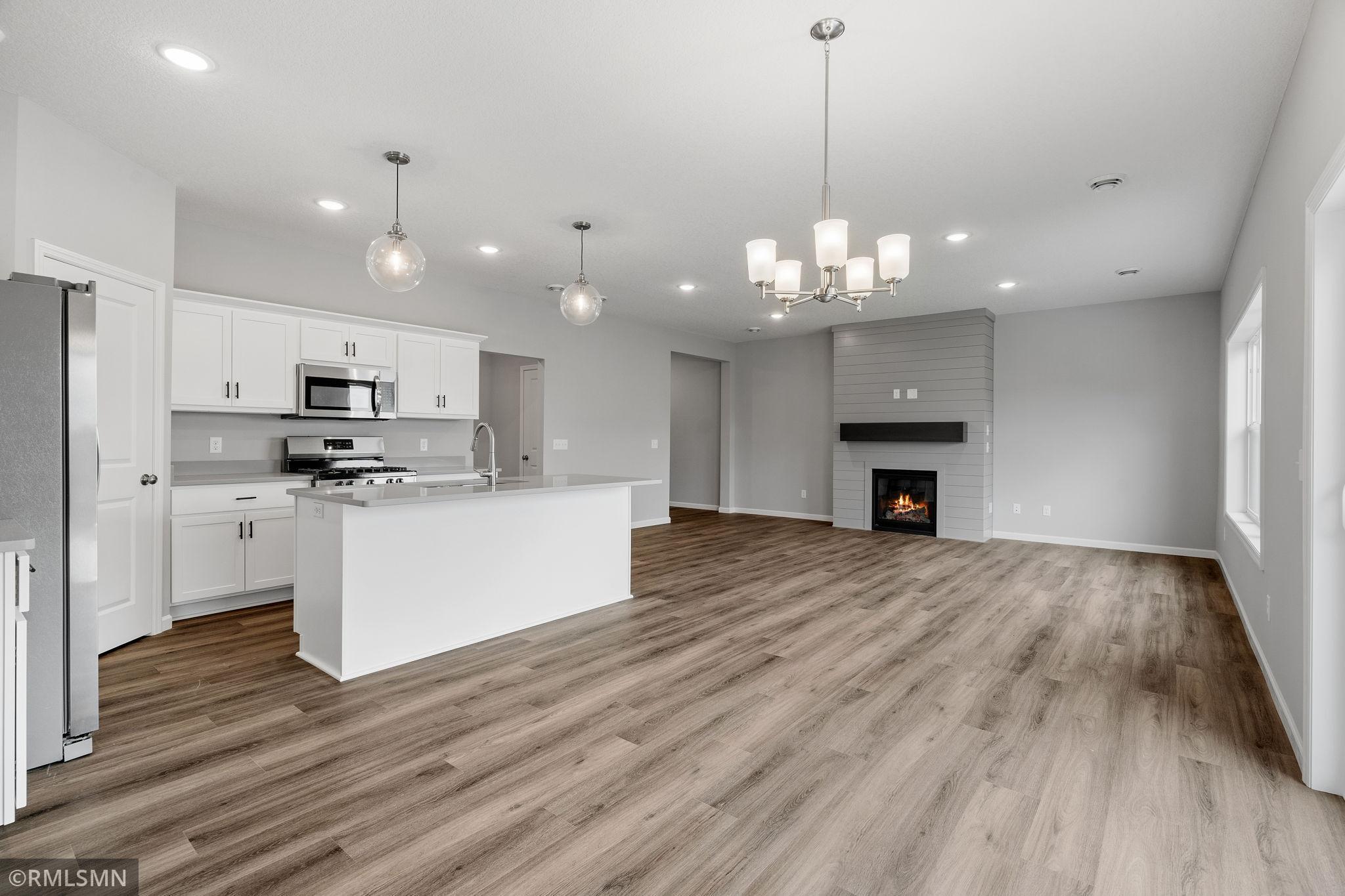 10592 Goodview Avenue South Cottage Grove, MN 55016 - Photo 5 of 22