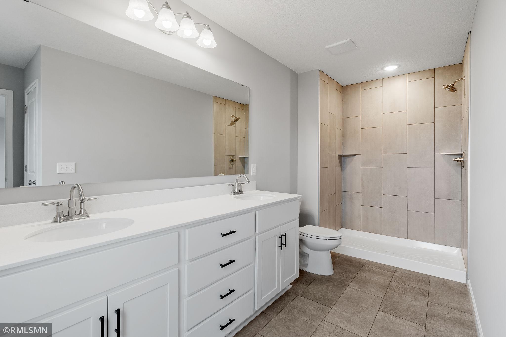 10592 Goodview Avenue South Cottage Grove, MN 55016 - Photo 9 of 22