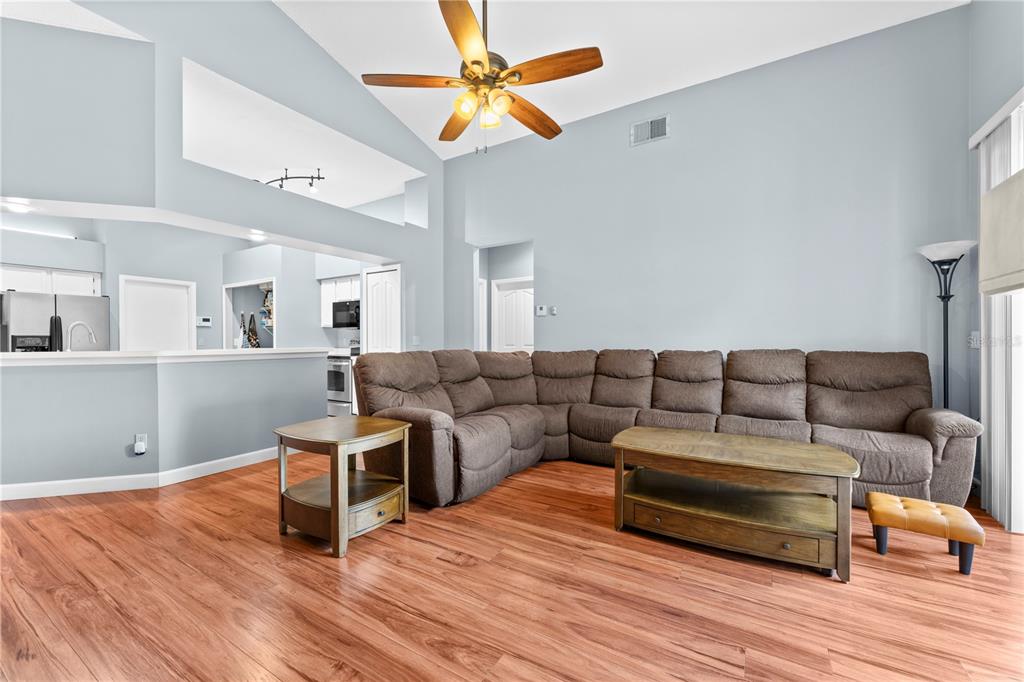 2811 Ripton Court Orlando, FL 32835 - Photo 17 of 46