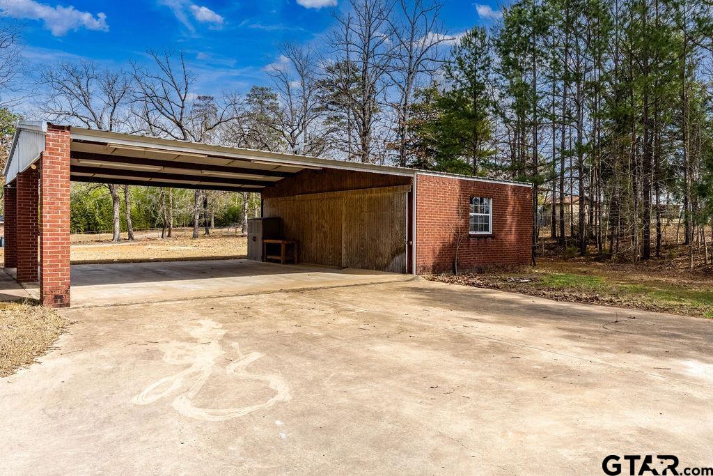 360 Anderson County Road Palestine, TX 75803 - Photo 32 of 41