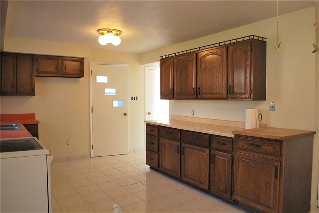 290 Douglass Road Beaver Falls, PA 15010 - Photo 9 of 22 Gallery Image 9