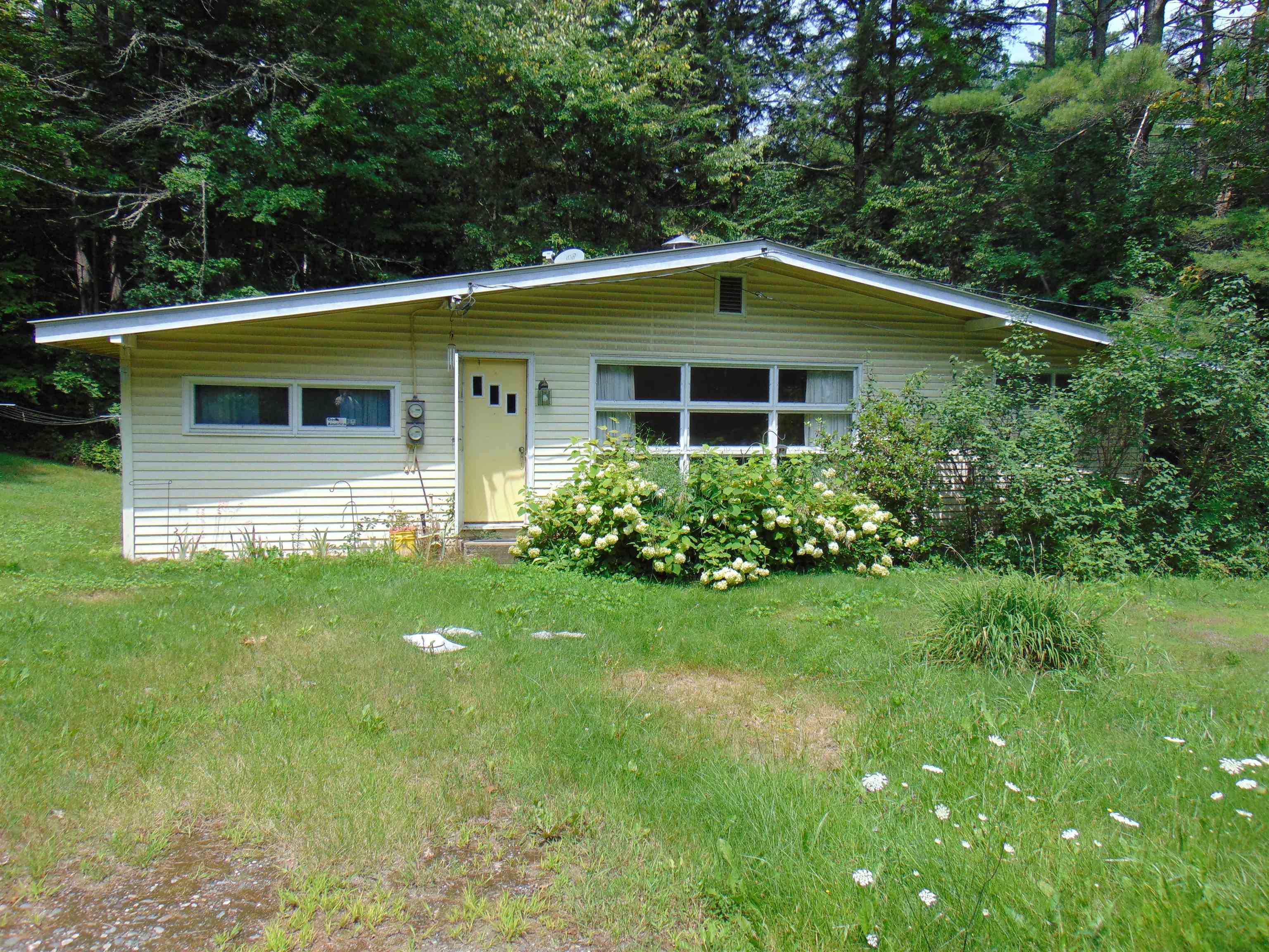 2587 Barnet Center Road Barnet, VT 05819 - Photo 1 of 29