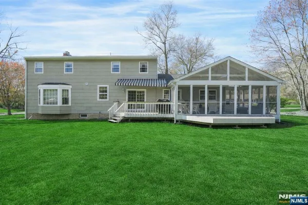 $1,100,000 | 13 Flanders Drive, Pine Brook, NJ 07058