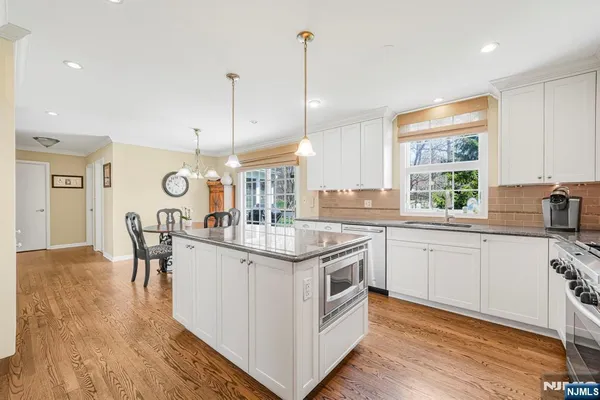 $1,100,000 | 13 Flanders Drive, Pine Brook, NJ 07058