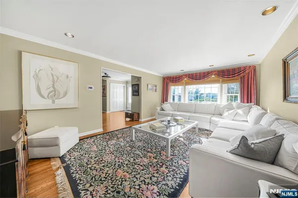 $1,100,000 | 13 Flanders Drive, Pine Brook, NJ 07058