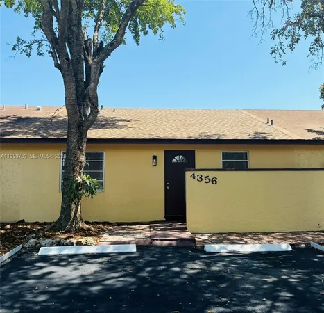 $324,900 | 4356 Northwest 5th Avenue, Deerfield Beach, FL 33064