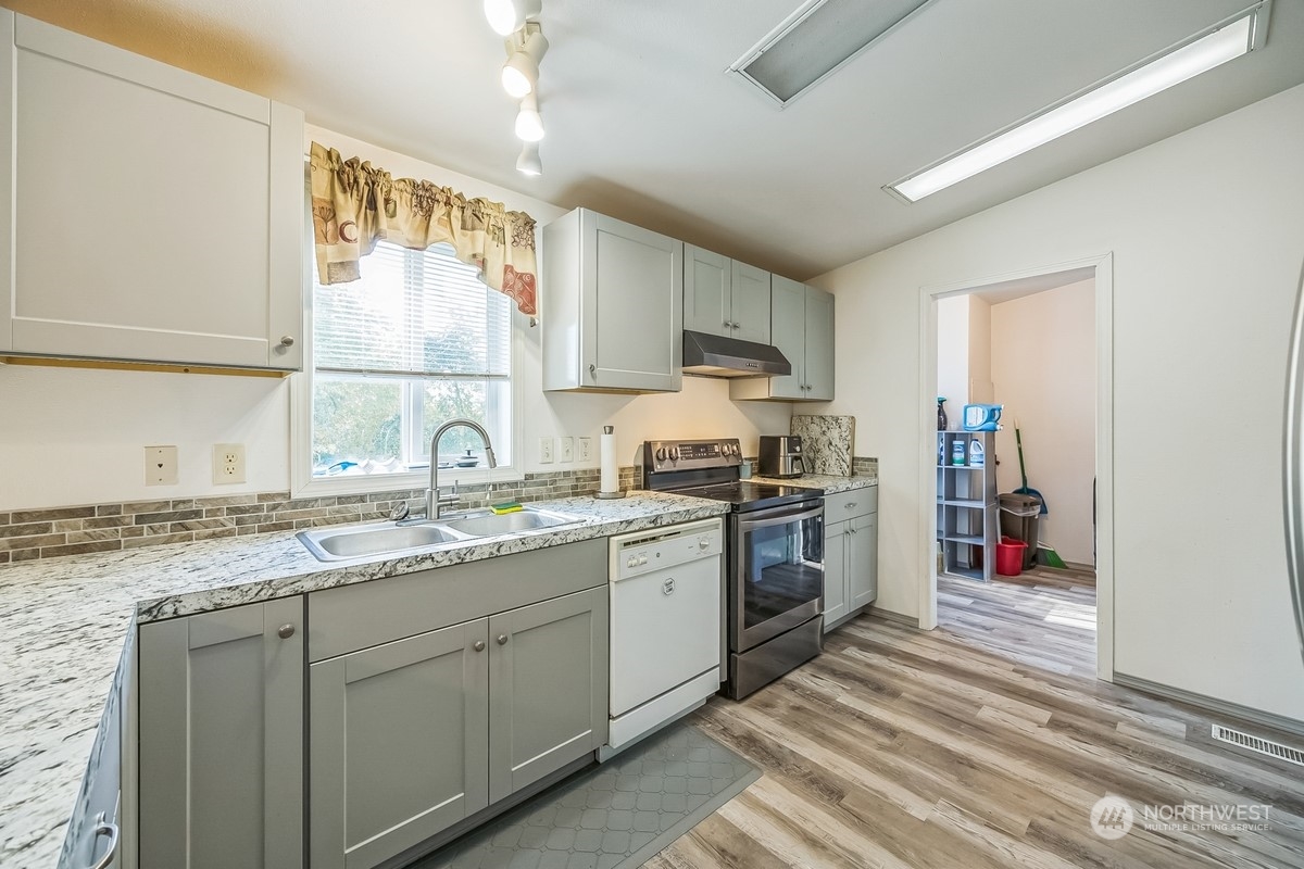 710 Salzer Valley Road Centralia, WA 98531 - Photo 7 of 16 Gallery Image 7