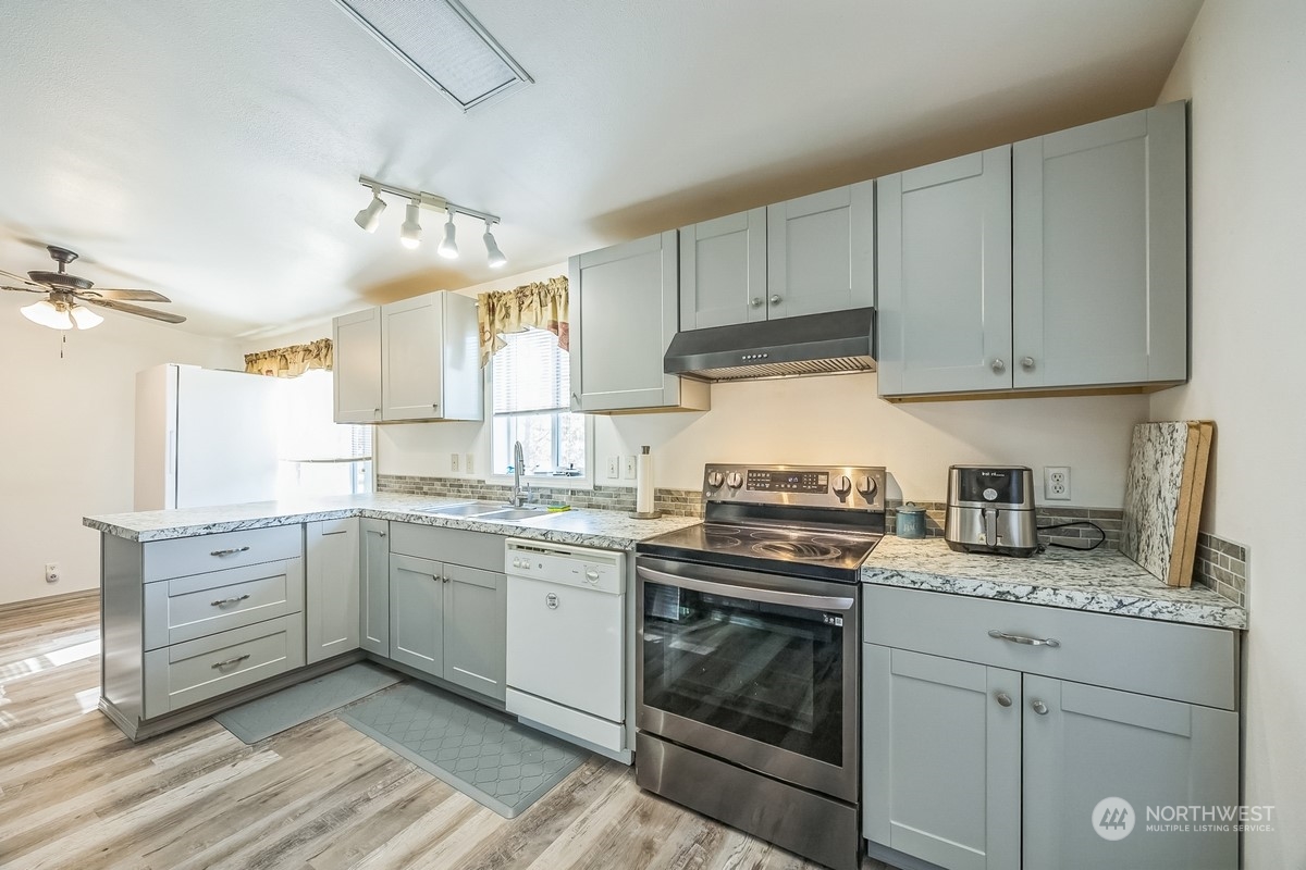 710 Salzer Valley Road Centralia, WA 98531 - Photo 8 of 16 Gallery Image 8