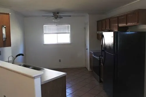 $1,650 | 114 Lakeview, Kerrville, TX 78028