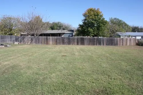 $1,650 | 114 Lakeview, Kerrville, TX 78028