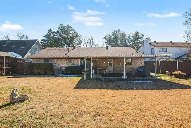 a view of a house with a swimming pool