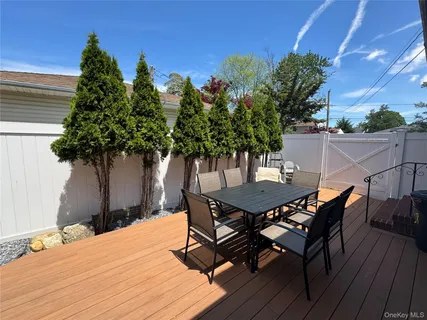 $649,999 | 98 West 8th Street, Deer Park, NY 11729