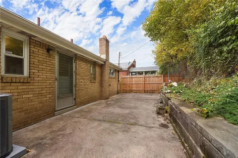 $300,000 | 3999 Boulevard Drive, Pittsburgh, PA 15217