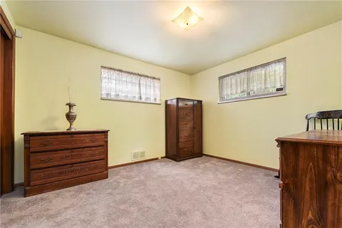 $300,000 | 3999 Boulevard Drive, Pittsburgh, PA 15217