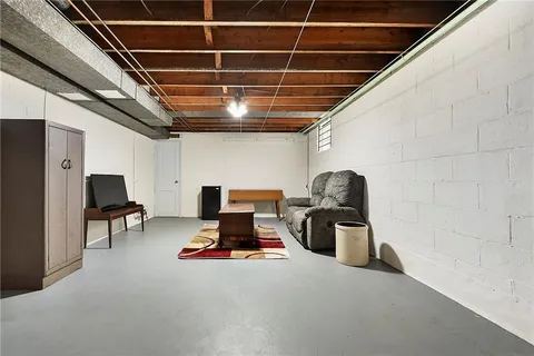 $300,000 | 3999 Boulevard Drive, Pittsburgh, PA 15217