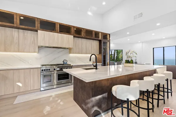$60,000 | 6380 Meadows Court, Malibu, CA 90265
