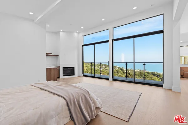 $60,000 | 6380 Meadows Court, Malibu, CA 90265