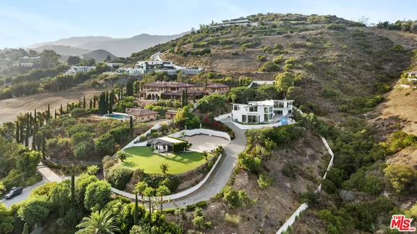 $60,000 | 6380 Meadows Court, Malibu, CA 90265