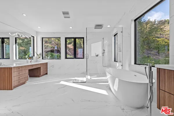 $60,000 | 6380 Meadows Court, Malibu, CA 90265