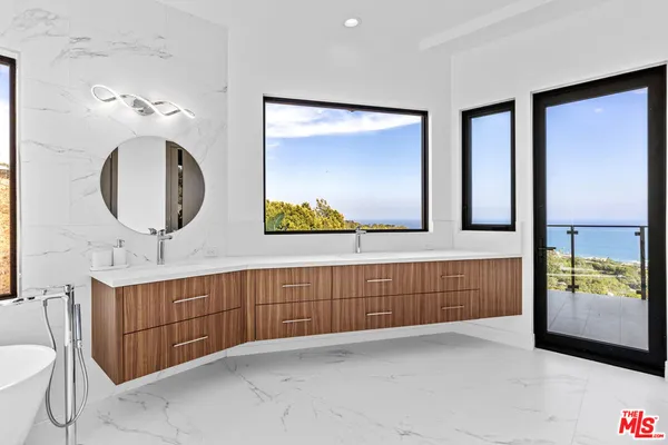 $60,000 | 6380 Meadows Court, Malibu, CA 90265